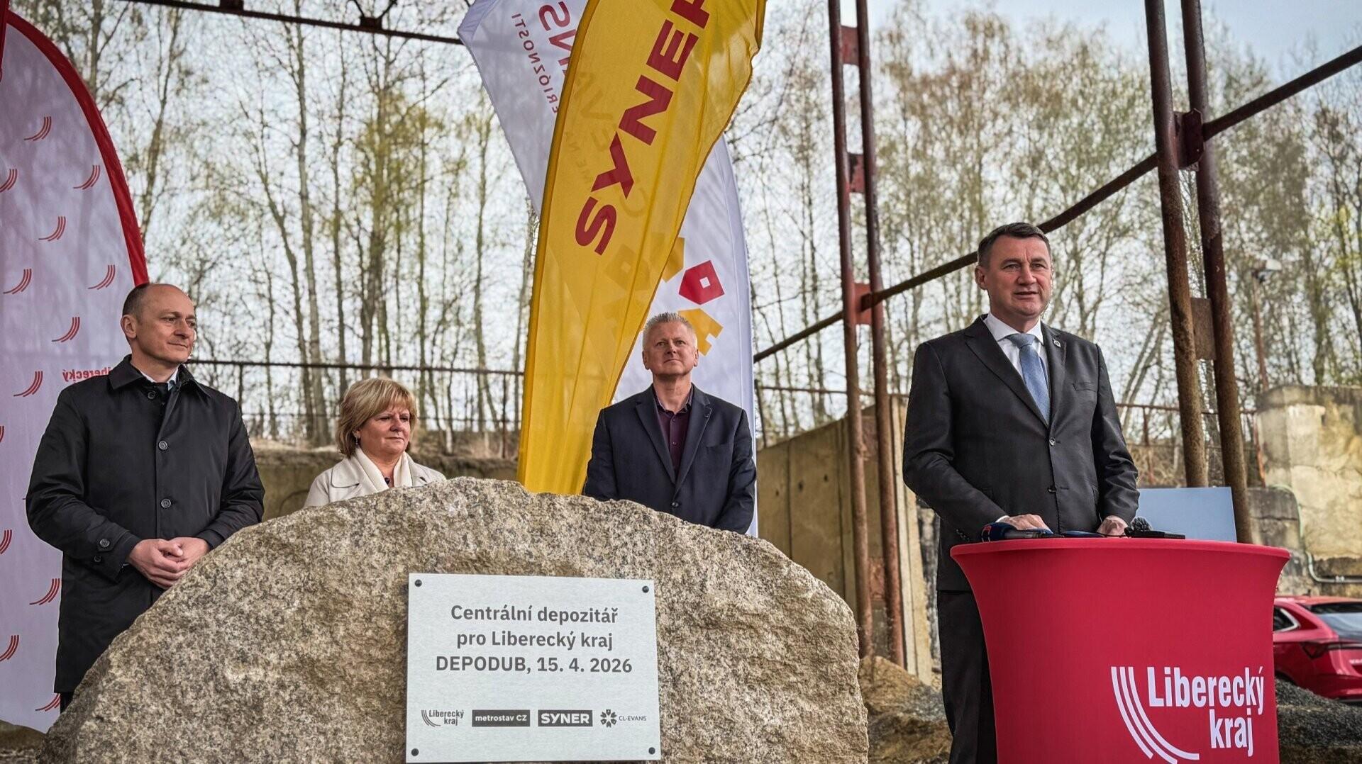 Výstavba centrálního depozitáře v Českém Dubu